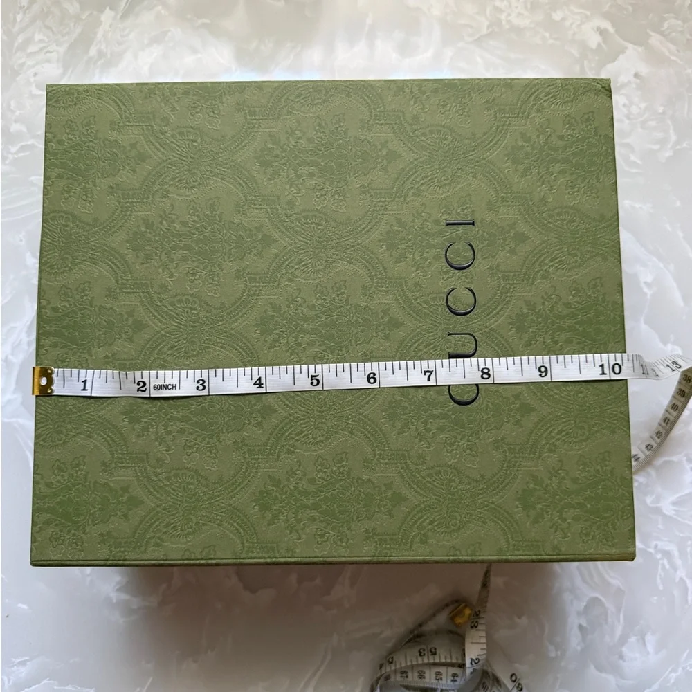 Gucci Olive Green Patterned Gift Box with Black Logo - Picture 7 of 8